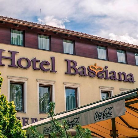 Bassiana Hotel Es Etterem Sárvár Exteriér fotografie