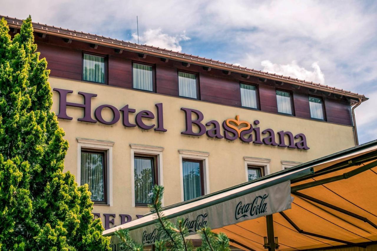 Bassiana Hotel Es Etterem Sárvár Exteriér fotografie